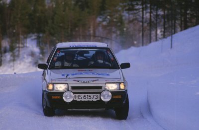 Mazda 323 engseth HS61573 140425Untitled-41 FBBL.jpg