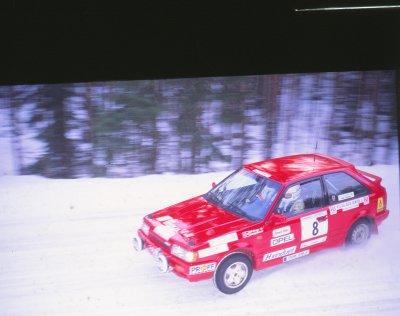 Mazda 323 rød 140602Untitled-70fbbsh.jpg