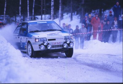 Mazda 323 svenska 140425Untitled-8.jpg