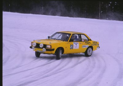 Opel Ascona B CC78381 140603Untitled-16 FBBLprl.jpg