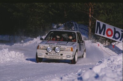 Peugeot 205 BN18624 140430Untitled-14 FBBL.jpg